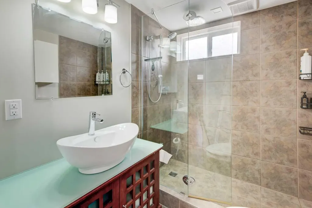 331 96 Avenue SE Calgary AB T2J 0G5