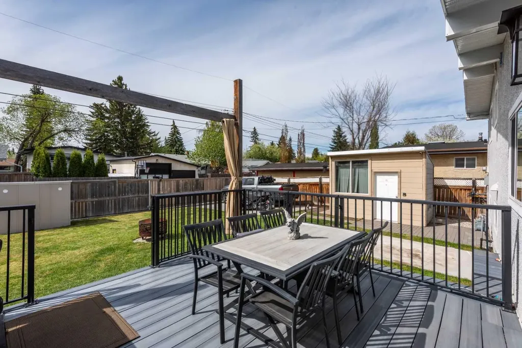 331 96 Avenue SE Calgary AB T2J 0G5