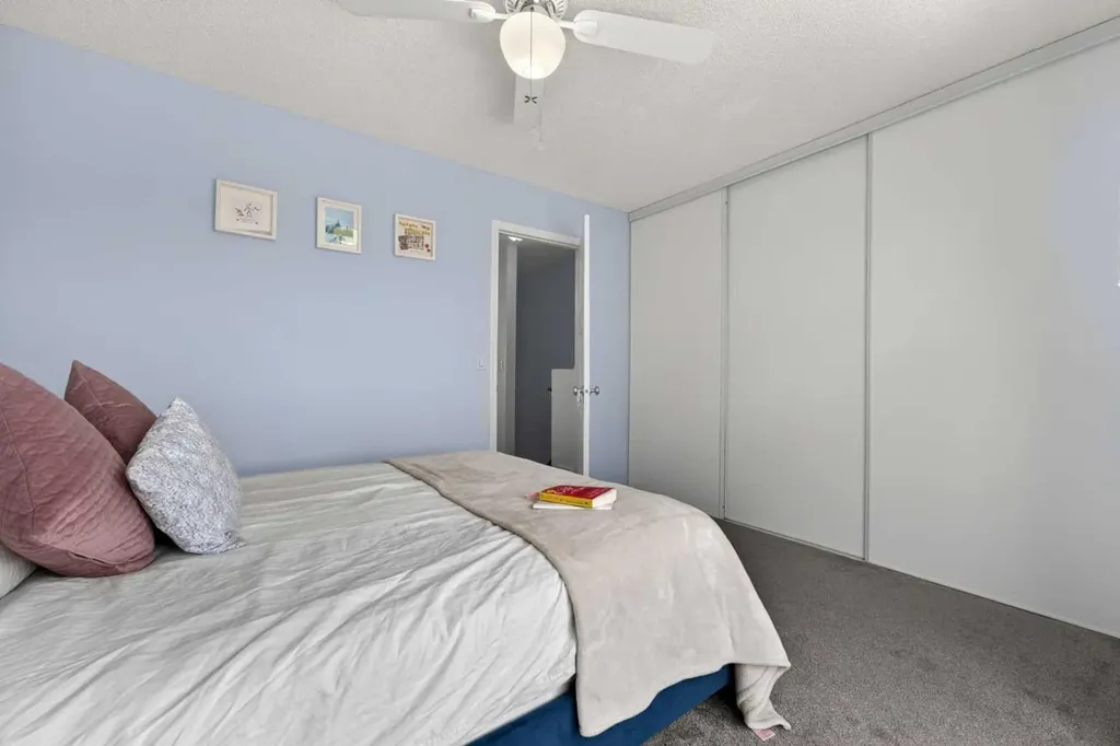 32 Erin Woods Court SE Calgary AB T2B 3V6