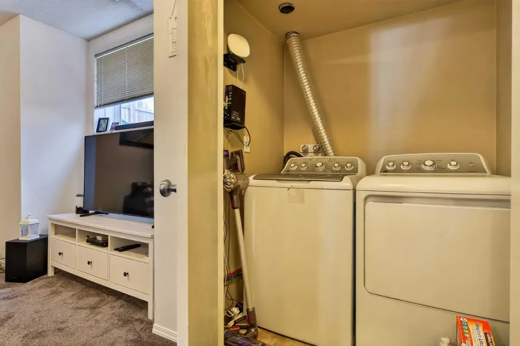 32 Erin Woods Court SE Calgary AB T2B 3V6
