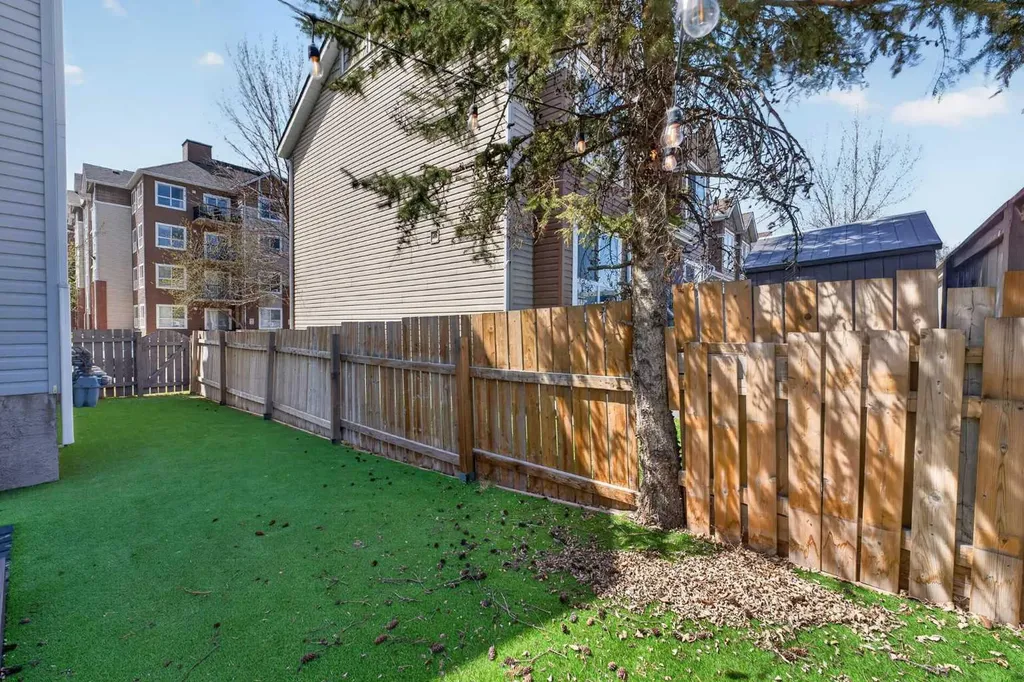 32 Erin Woods Court SE Calgary AB T2B 3V6