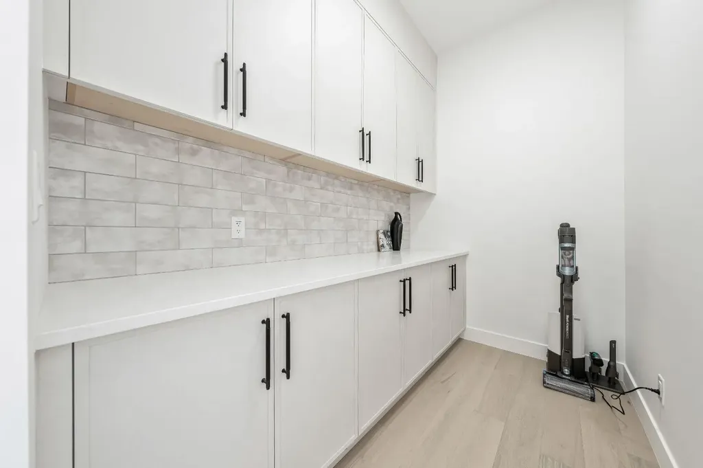 2755 Cannon Road NW Calgary AB T2L1C5