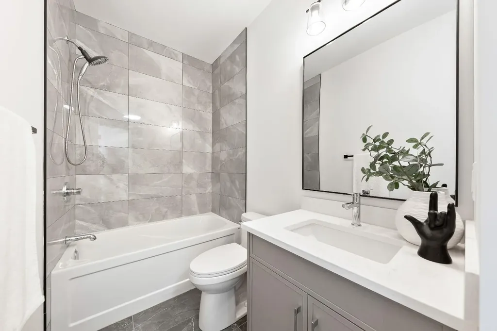 2755 Cannon Road NW Calgary AB T2L1C5