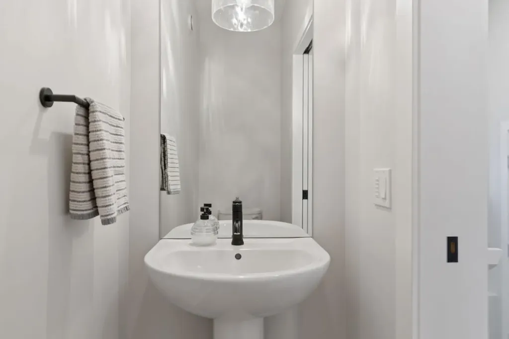 364 Fireside Way Cochrane AB T4C 3A9