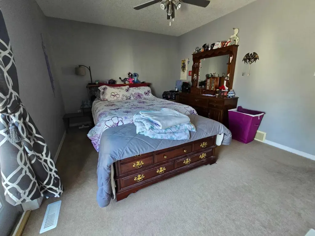 1207 61 Street Edson AB T7E 1Y4