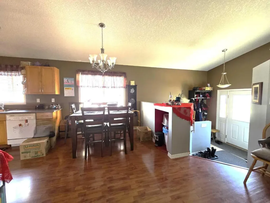 1207 61 Street Edson AB T7E 1Y4