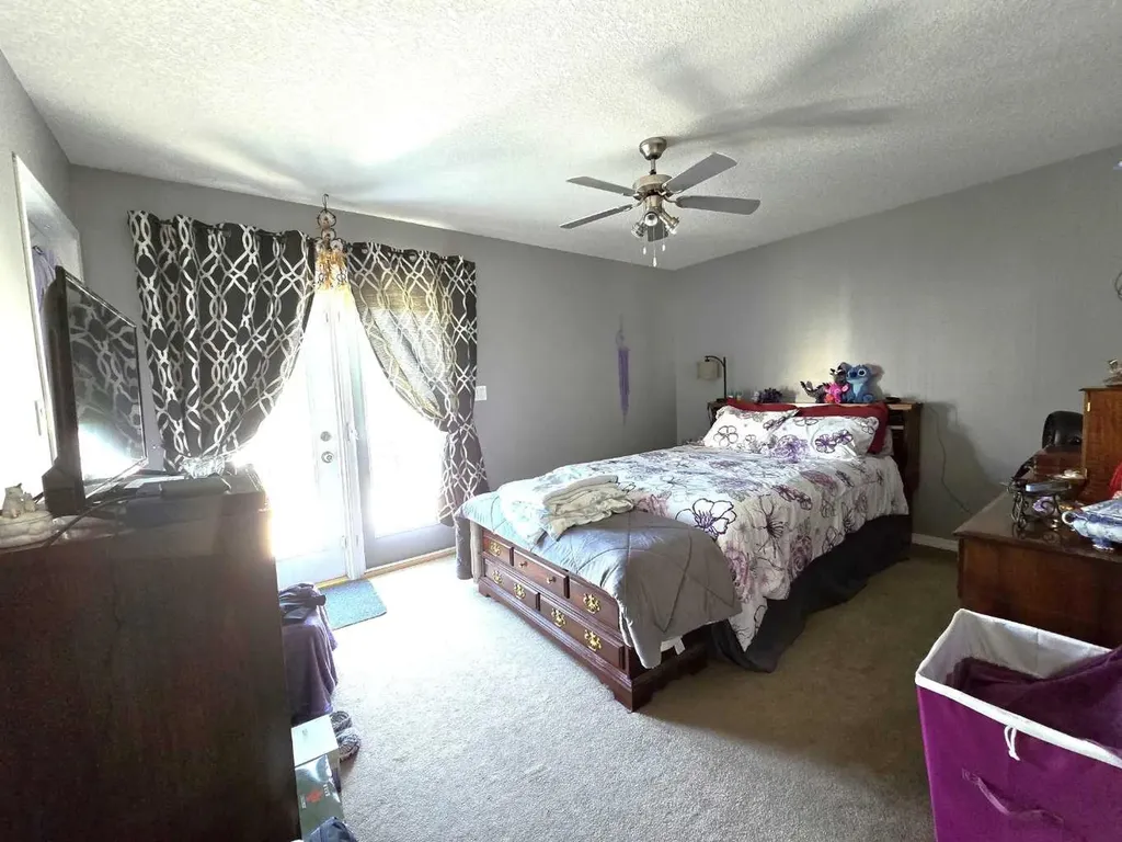 1207 61 Street Edson AB T7E 1Y4