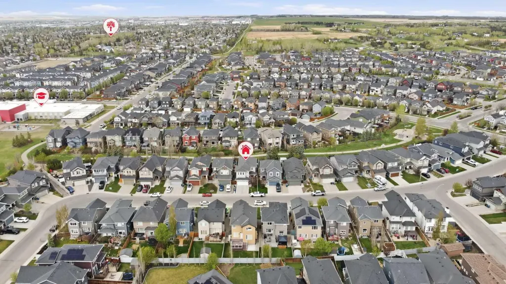 150 Ravenscroft Green SE Airdrie AB T4A 0H1
