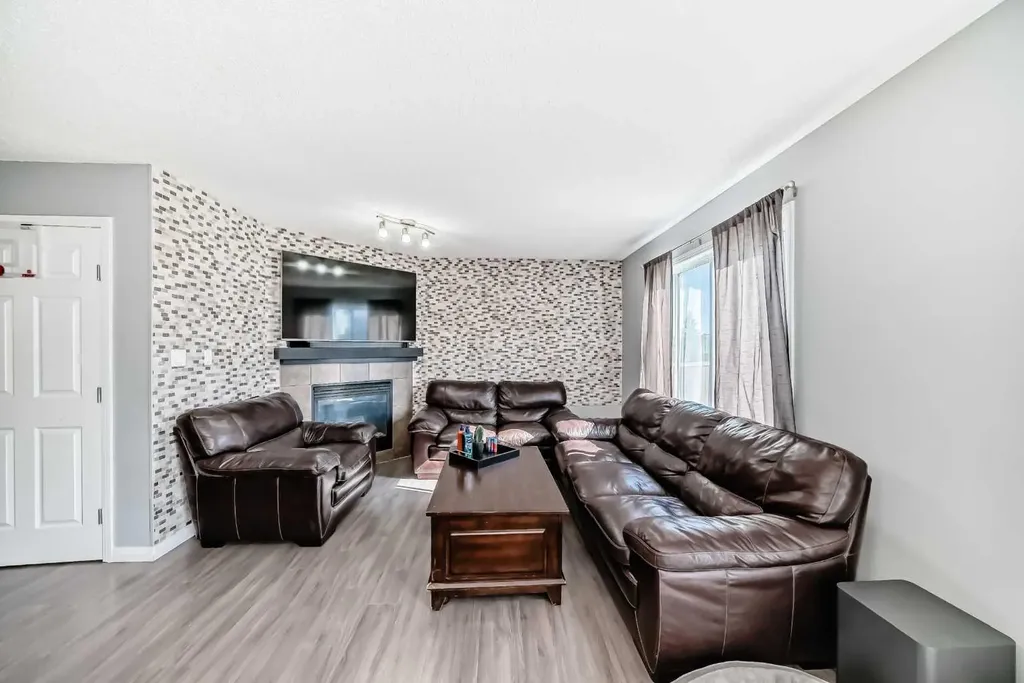 227 Avena Circle Leduc AB T9E 0L8