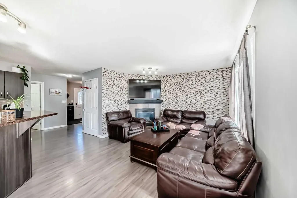 227 Avena Circle Leduc AB T9E 0L8