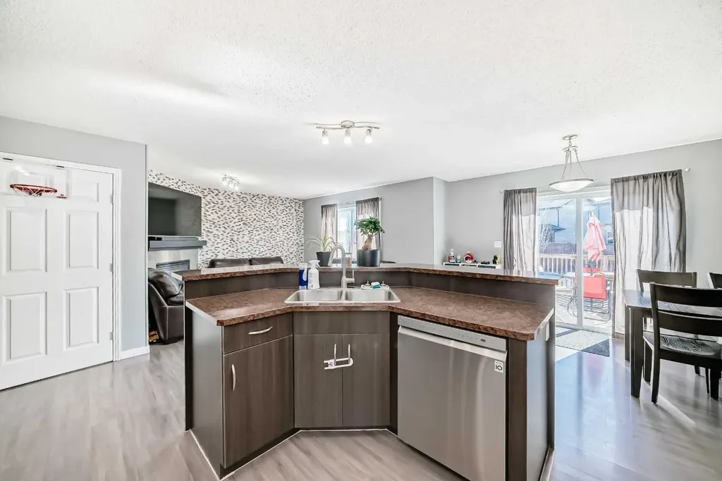 227 Avena Circle Leduc AB T9E 0L8