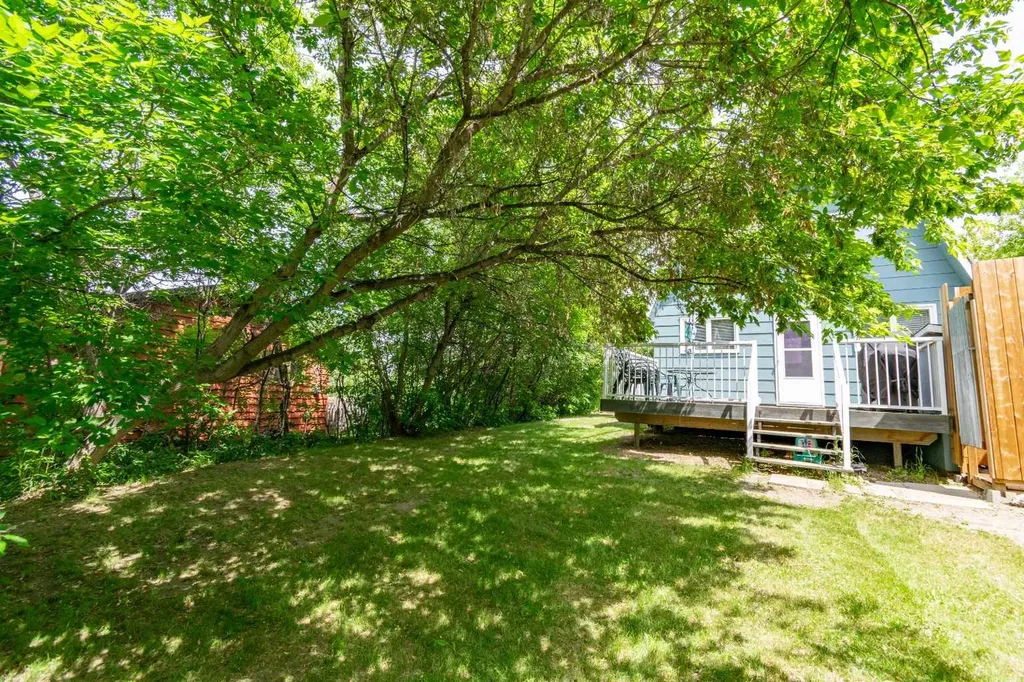 19 4 Street White Sands AB T0C 2L0