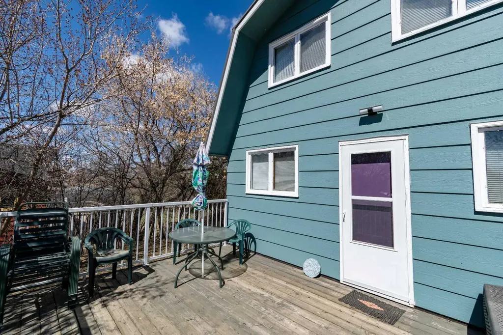 19 4 Street White Sands AB T0C 2L0