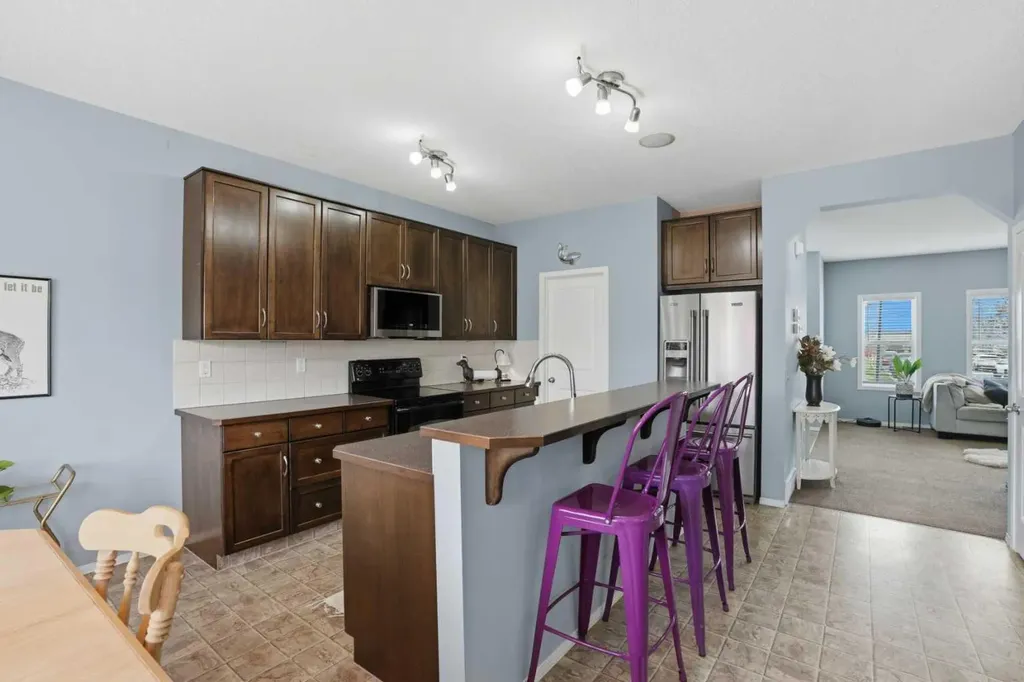 4432 Elgin Avenue SE Calgary AB T2Z4V8