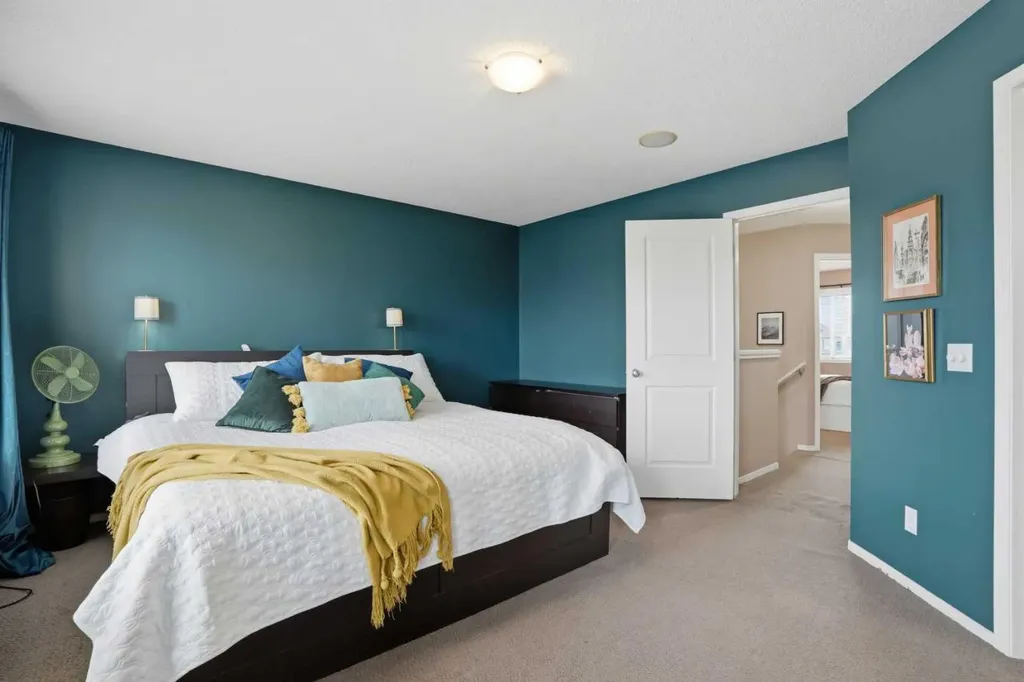 4432 Elgin Avenue SE Calgary AB T2Z4V8
