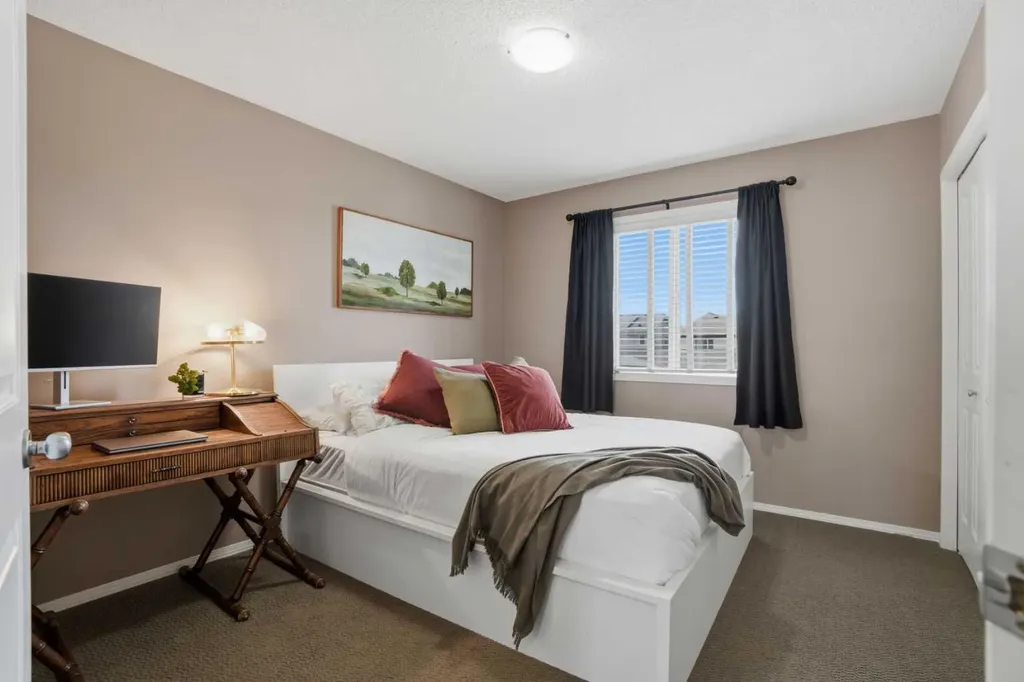 4432 Elgin Avenue SE Calgary AB T2Z4V8
