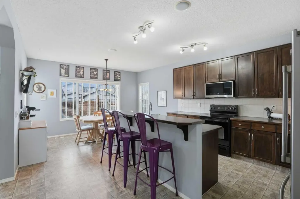 4432 Elgin Avenue SE Calgary AB T2Z4V8