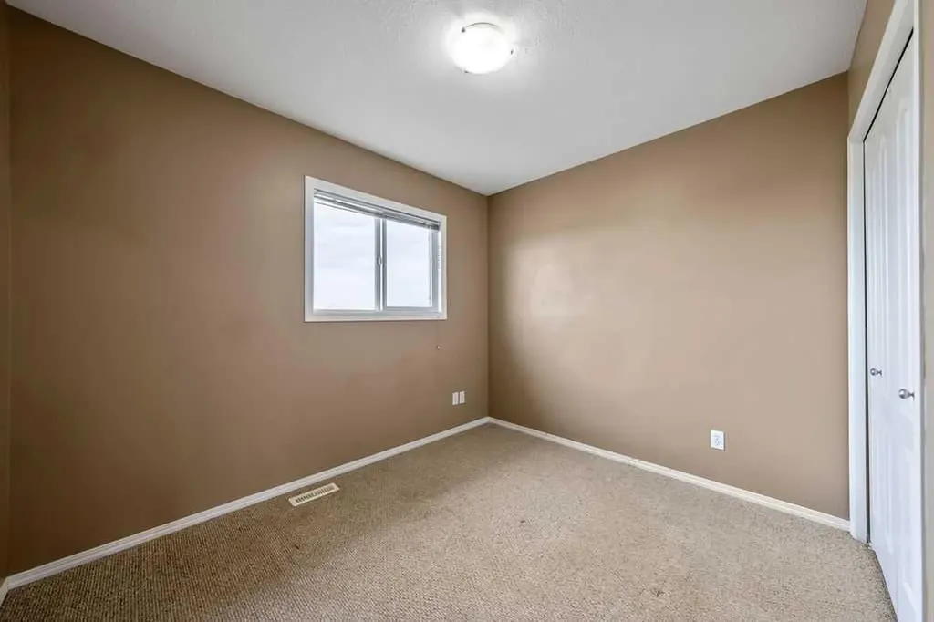 108 Sunrise Terrace NE High River AB T1V 0C2
