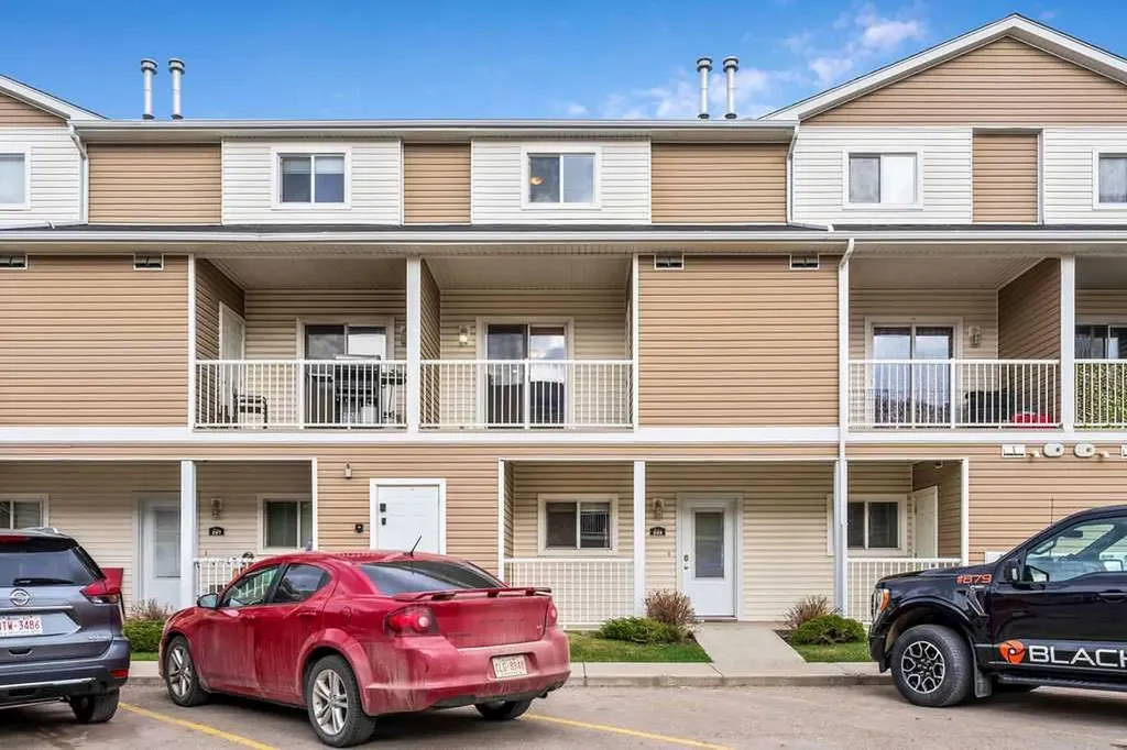 108 Sunrise Terrace NE High River AB T1V 0C2