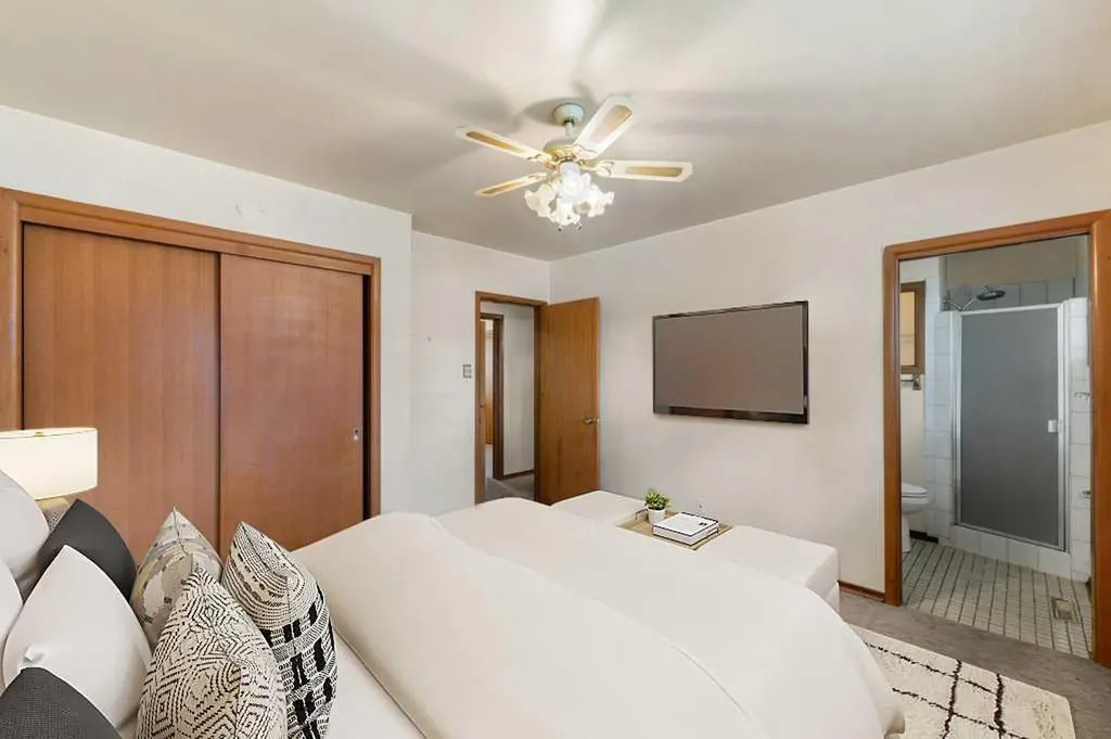 4207 Brisebois Drive NW Calgary AB T2L 2G1