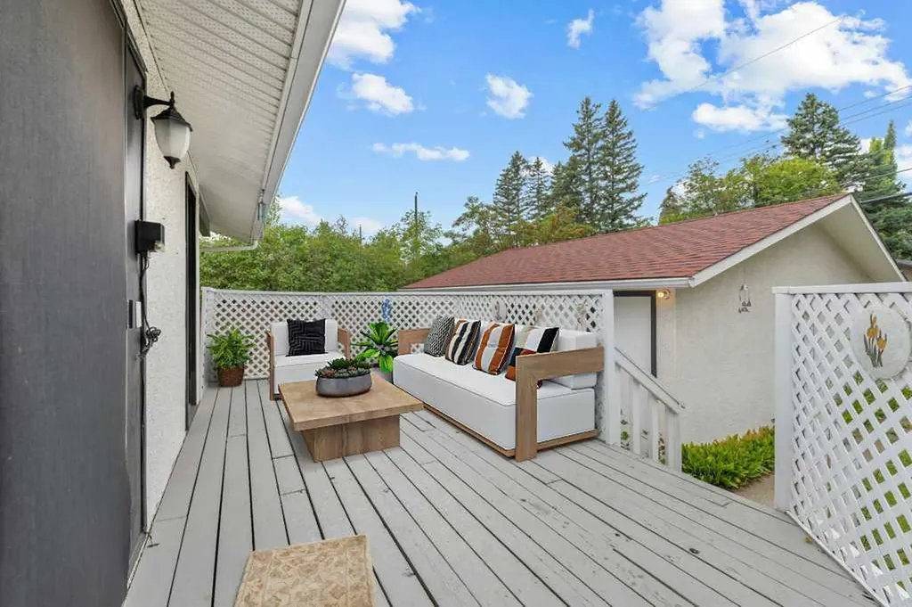 4207 Brisebois Drive NW Calgary AB T2L 2G1