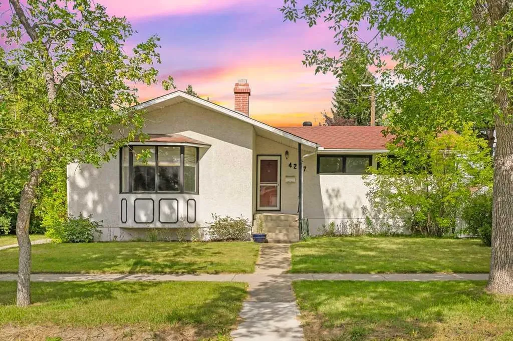4207 Brisebois Drive NW Calgary AB T2L 2G1