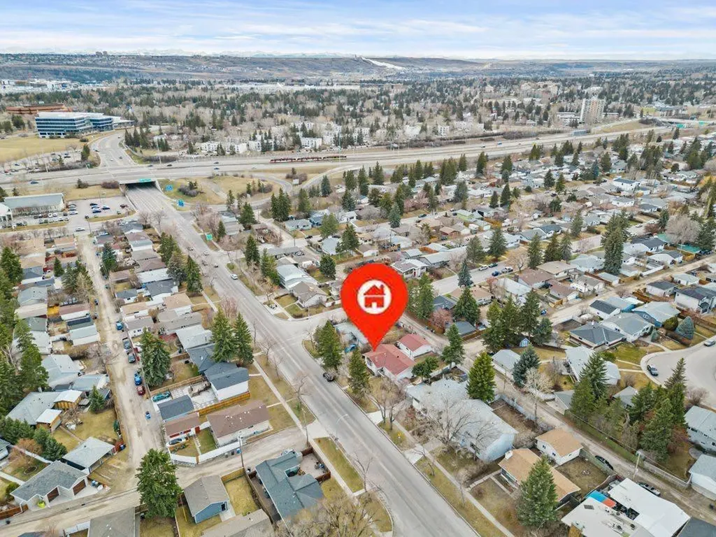 4207 Brisebois Drive NW Calgary AB T2L 2G1
