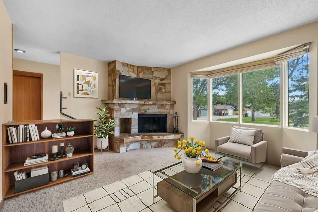 4207 Brisebois Drive NW Calgary AB T2L 2G1