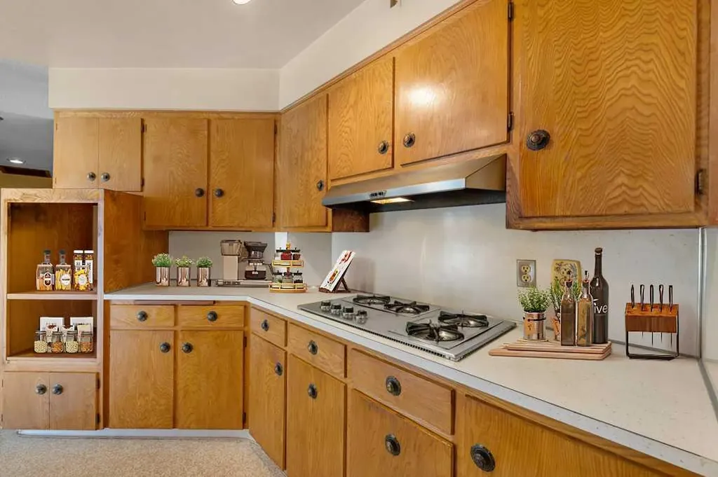 4207 Brisebois Drive NW Calgary AB T2L 2G1