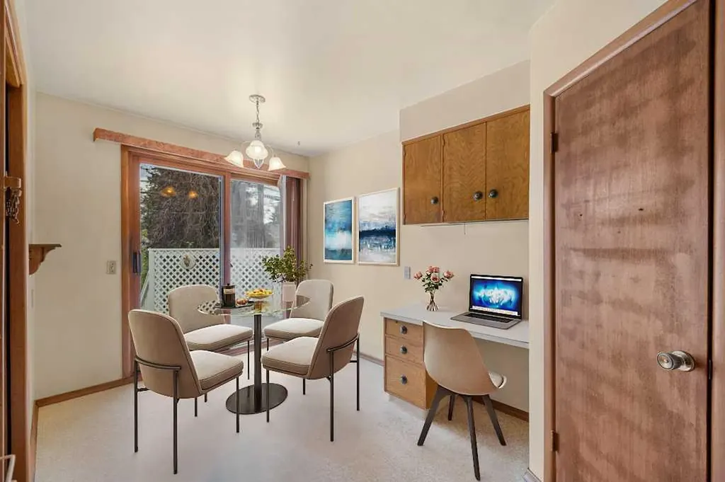 4207 Brisebois Drive NW Calgary AB T2L 2G1