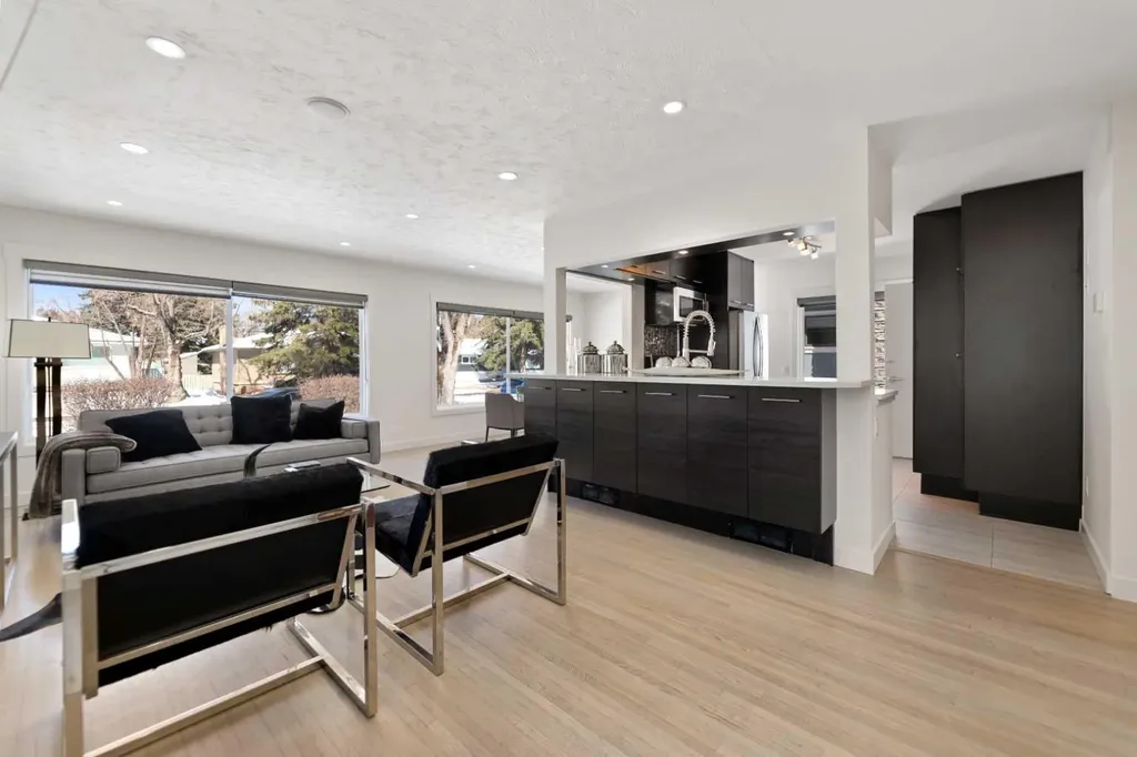 38 Westwood Drive SW Calgary AB T3C2V7