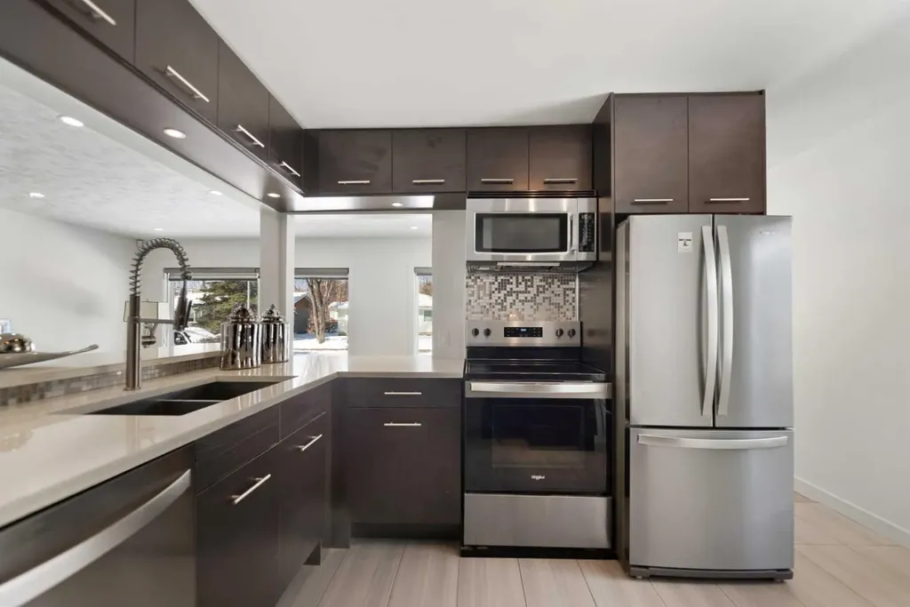 38 Westwood Drive SW Calgary AB T3C2V7