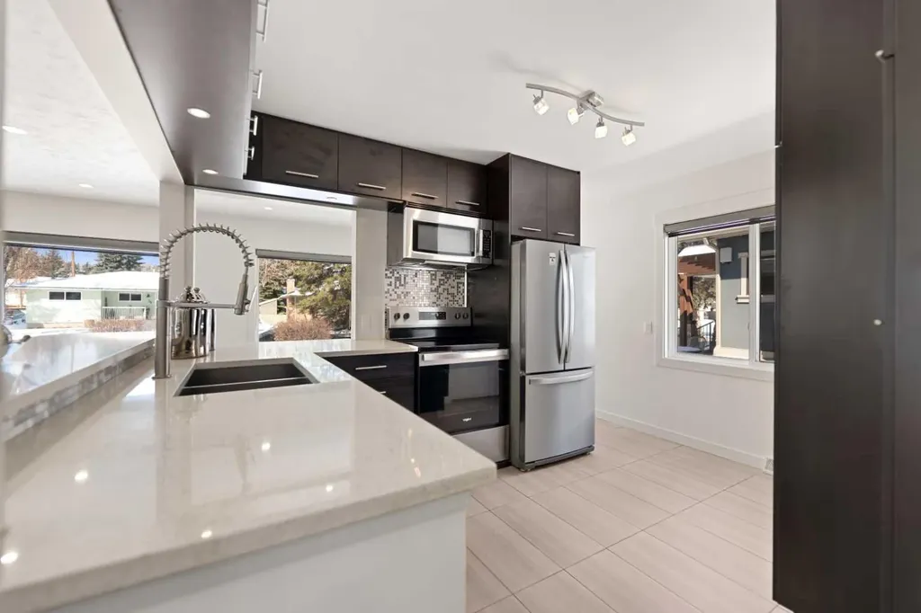 38 Westwood Drive SW Calgary AB T3C2V7