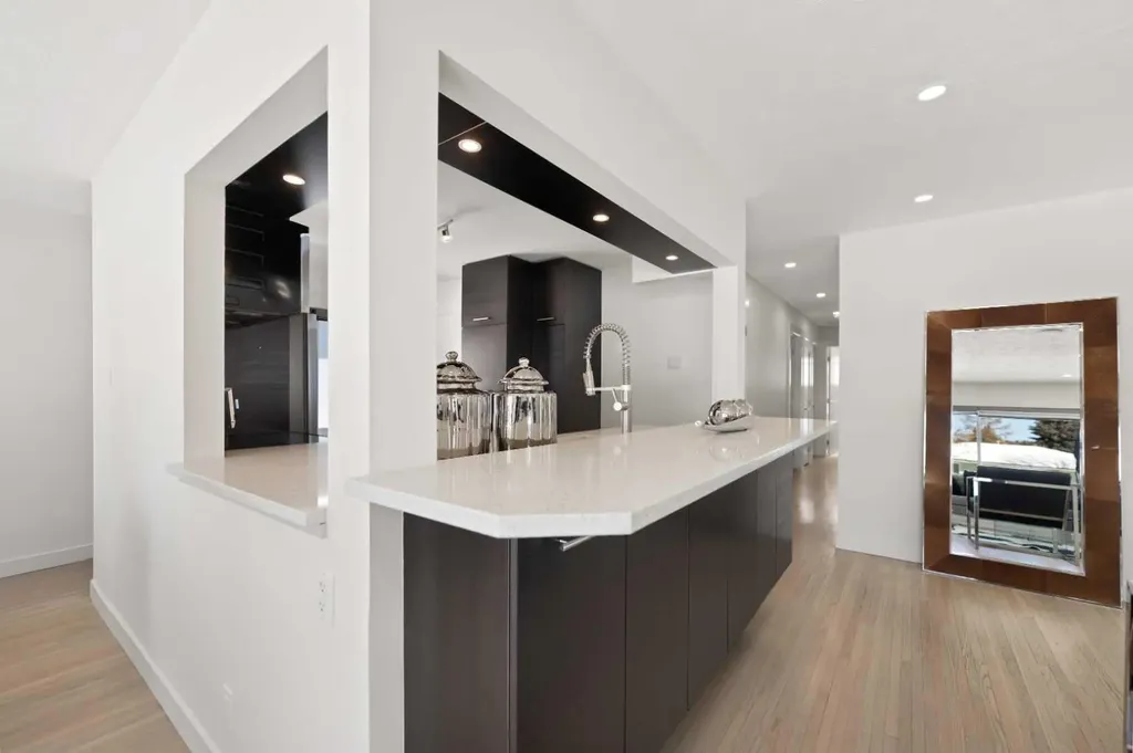 38 Westwood Drive SW Calgary AB T3C2V7