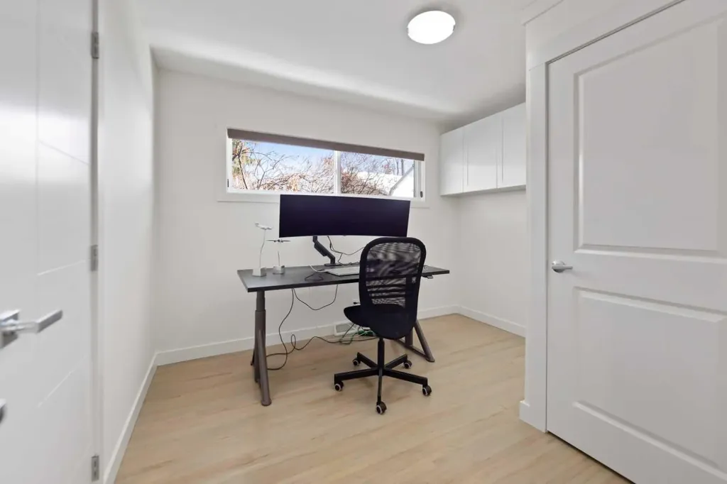38 Westwood Drive SW Calgary AB T3C2V7