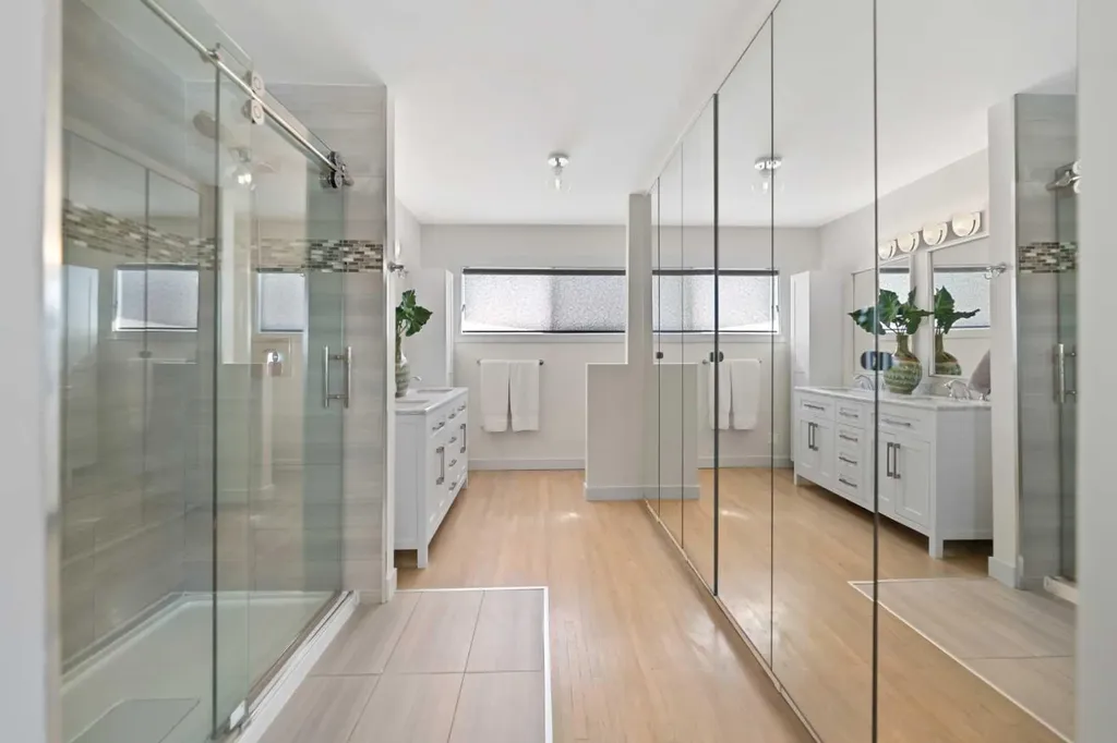 38 Westwood Drive SW Calgary AB T3C2V7