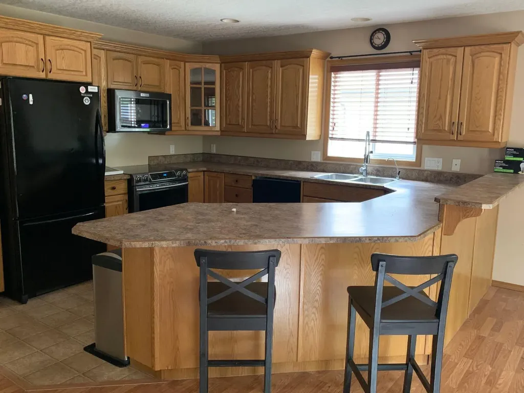 118 Poplar Drive Whitecourt AB T7S 1X1