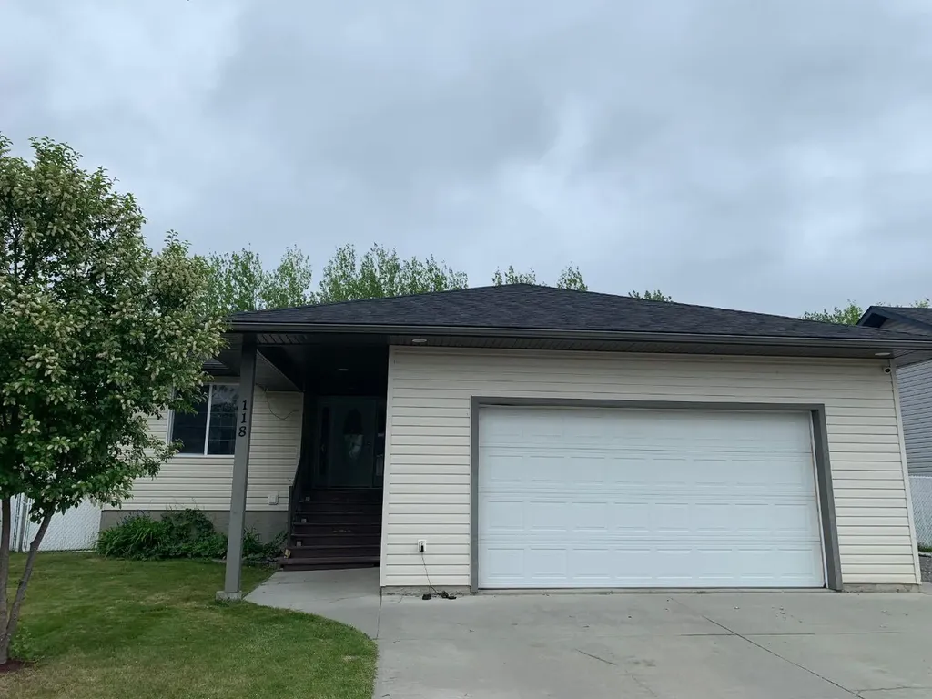 118 Poplar Drive Whitecourt AB T7S 1X1