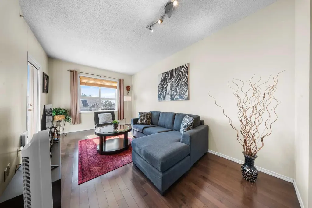 73 Erin Woods Court SE Calgary AB T2B 3V2