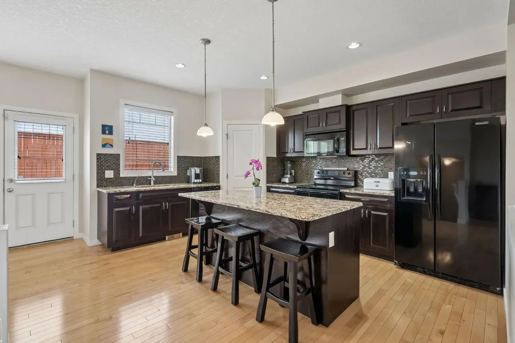 413 River Avenue Cochrane AB T4C 0N9