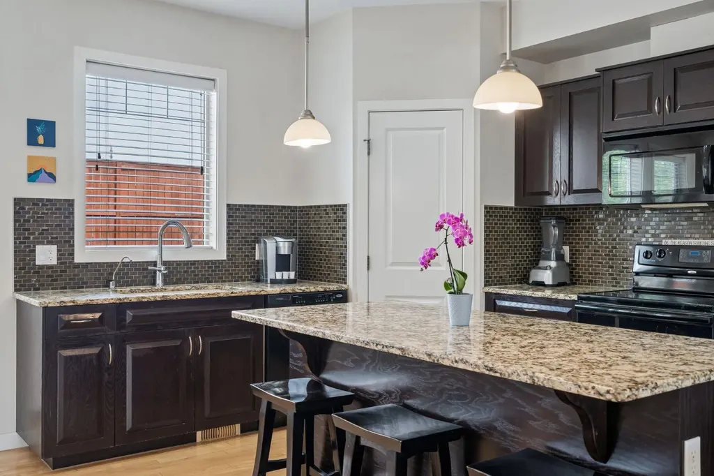 413 River Avenue Cochrane AB T4C 0N9