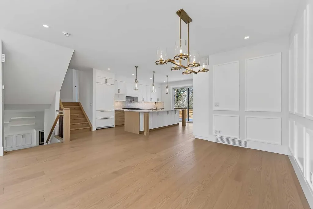 88 Woodlark Drive SW Calgary AB T3C 4H5