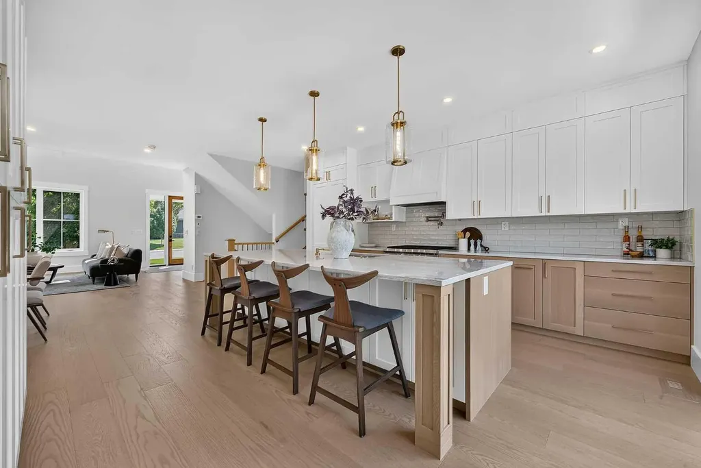 88 Woodlark Drive SW Calgary AB T3C 4H5