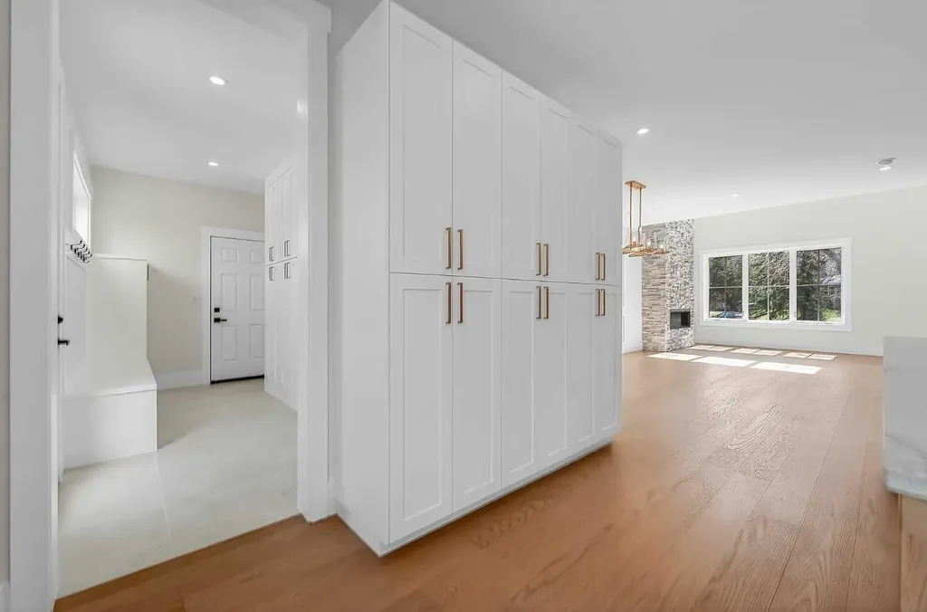 88 Woodlark Drive SW Calgary AB T3C 4H5