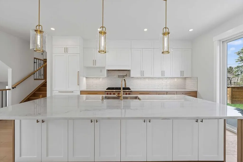 88 Woodlark Drive SW Calgary AB T3C 4H5