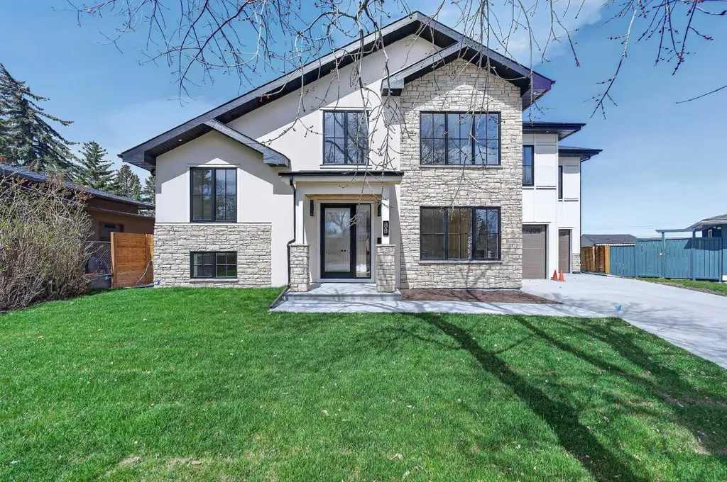 88 Woodlark Drive SW Calgary AB T3C 4H5