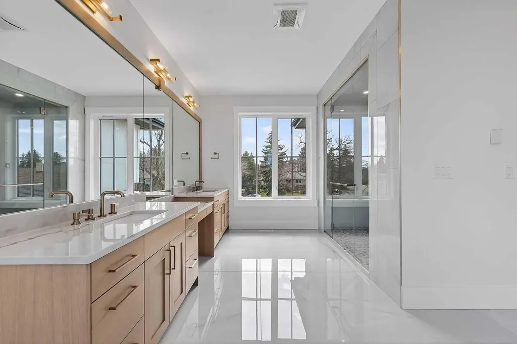 88 Woodlark Drive SW Calgary AB T3C 4H5