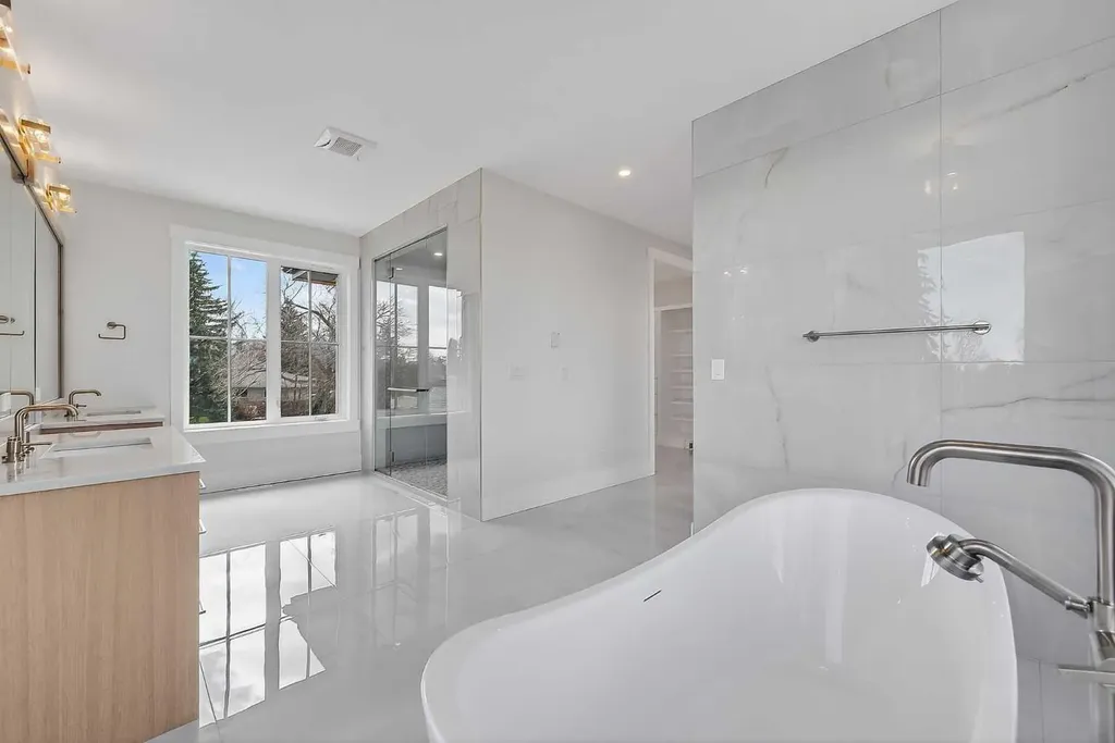 88 Woodlark Drive SW Calgary AB T3C 4H5