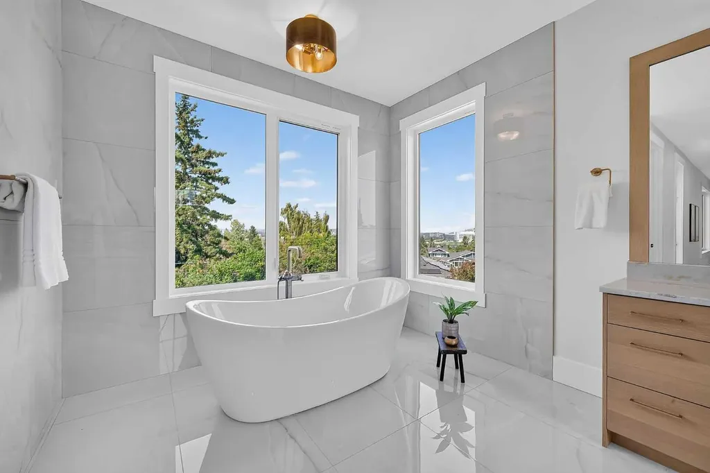 88 Woodlark Drive SW Calgary AB T3C 4H5