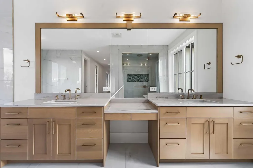 88 Woodlark Drive SW Calgary AB T3C 4H5